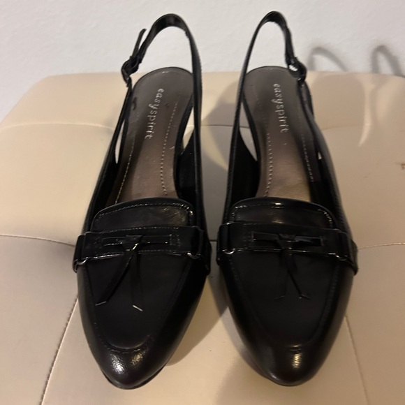 Easy Spirit Black Leather Heel with Sling Back Strap, Size 5.5. New in a box. - Picture 3 of 6